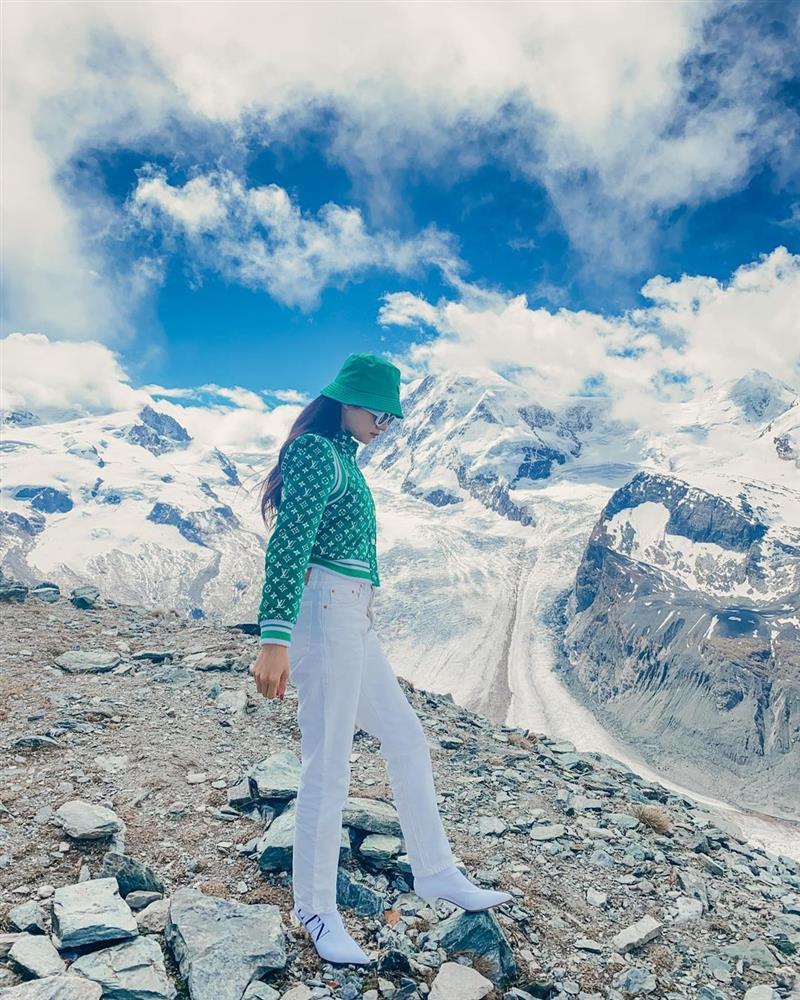 Quỳnh Nga - Quế Vân tranh top mặc hở với chiếc áo lả lơi-5