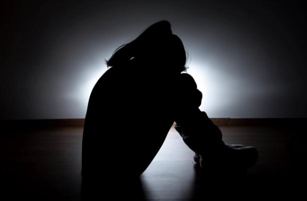 Đi nhờ ô tô, cô gái trẻ bị 5 tên yêu râu xanh cưỡng hiếp tập thể-1