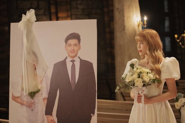 Thiều Bảo Trâm bị chỉ trích lạm dụng nỗi đau trà xanh trong các MV-3