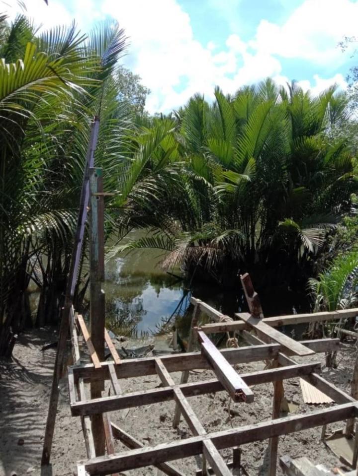 Bị cá sấu tấn công, người đàn ông thoát chết ngoạn mục-1