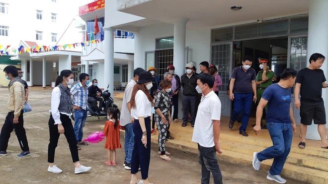 Xử phạt người mẹ khai tử con trai 3 tuổi khi đang còn sống-2