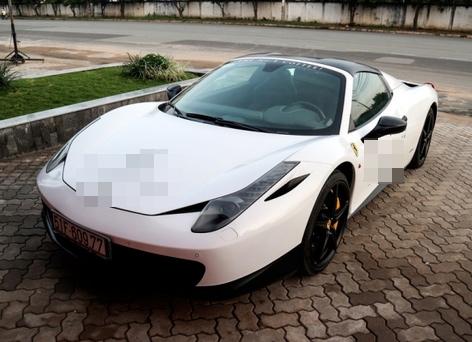 Ferrari 458 Spider của ông Vũ là chiếc đầu tiên “lăn bánh” tại Việt Nam.