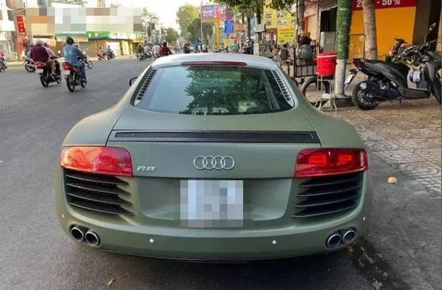 Còn đây là Audi R8.