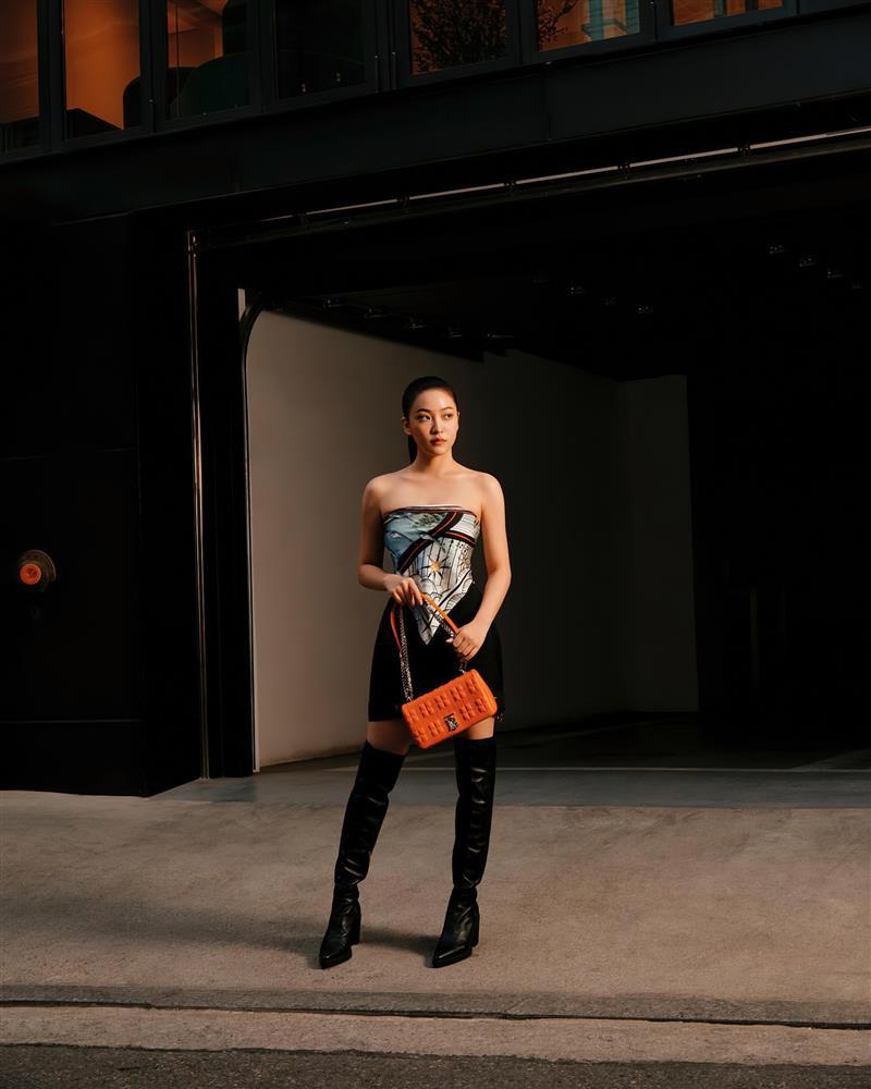 Hè về, mỹ nhân Hàn đua nhau quấn khăn lụa làm áo đẹp ná thở-3