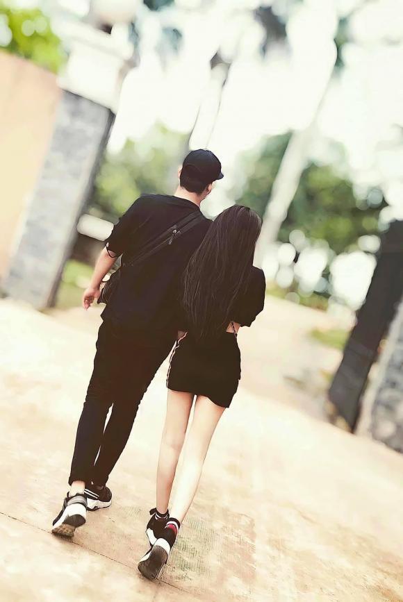 Lương Thu Trang để trai lạ ôm eo tình tứ trong sinh nhật bạn-3