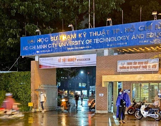 4,000 students of Ho Chi Minh City University of Technology and Education suspended their diplomas - 1