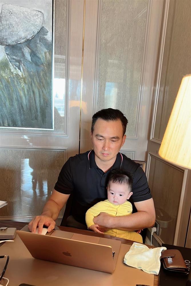 Quý tử 6 tháng tuổi nhà Chi Bảo xinh như thiên thần-8