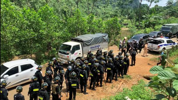 Chém chết 1 người, 2 người bị thương rồi bỏ trốn-2