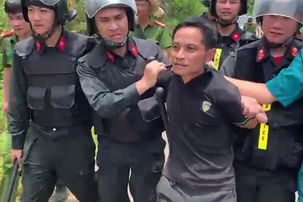 Chém chết 1 người, 2 người bị thương rồi bỏ trốn-1