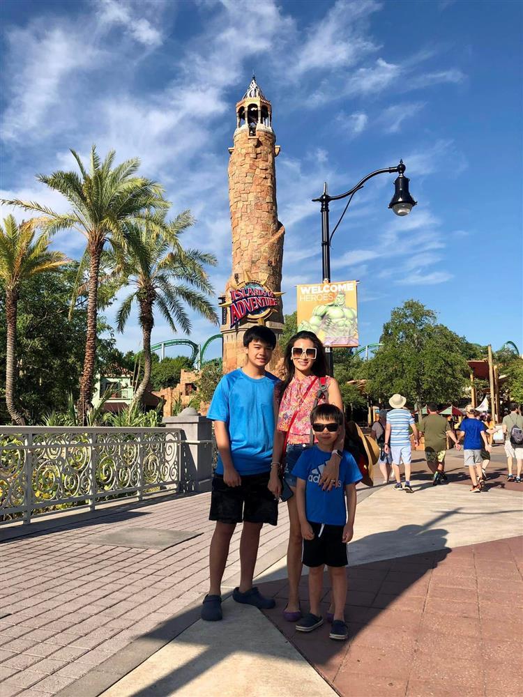 Con trai Lam Trường và vợ cũ lớn phổng phao, cao vượt mẹ-1