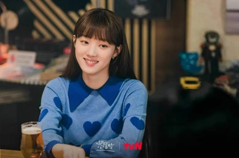 Nữ phụ quốc dân: Kim Ji Won lên hương, Lee Sung Kyung flop thảm-8