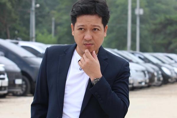 Trường Giang phát tướng, lộ nọng cằm dày bịch mọi góc-11