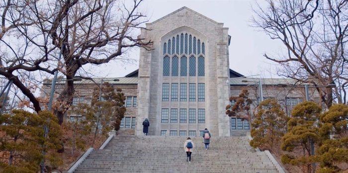 Vẻ đẹp hút hồn của 3 ngôi trường bước ra từ phim Hàn-5