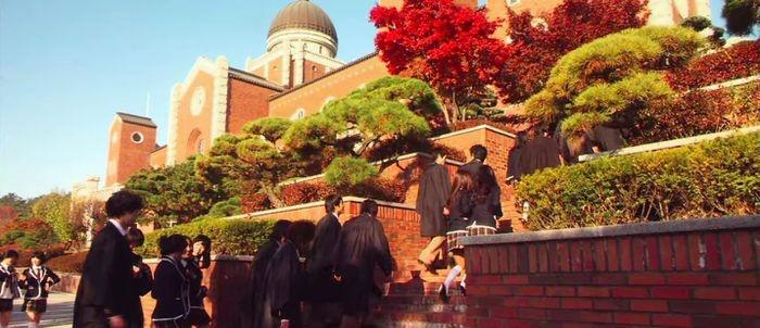 Vẻ đẹp hút hồn của 3 ngôi trường bước ra từ phim Hàn-8