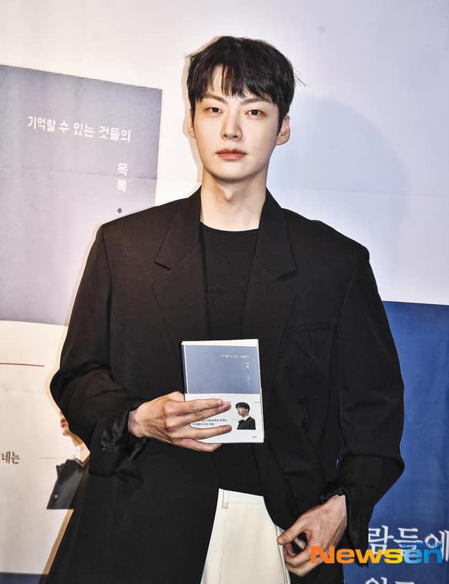 Ahn Jae Hyun tái xuất cực bảnh sau ồn ào ly hôn Goo Hye Sun-1
