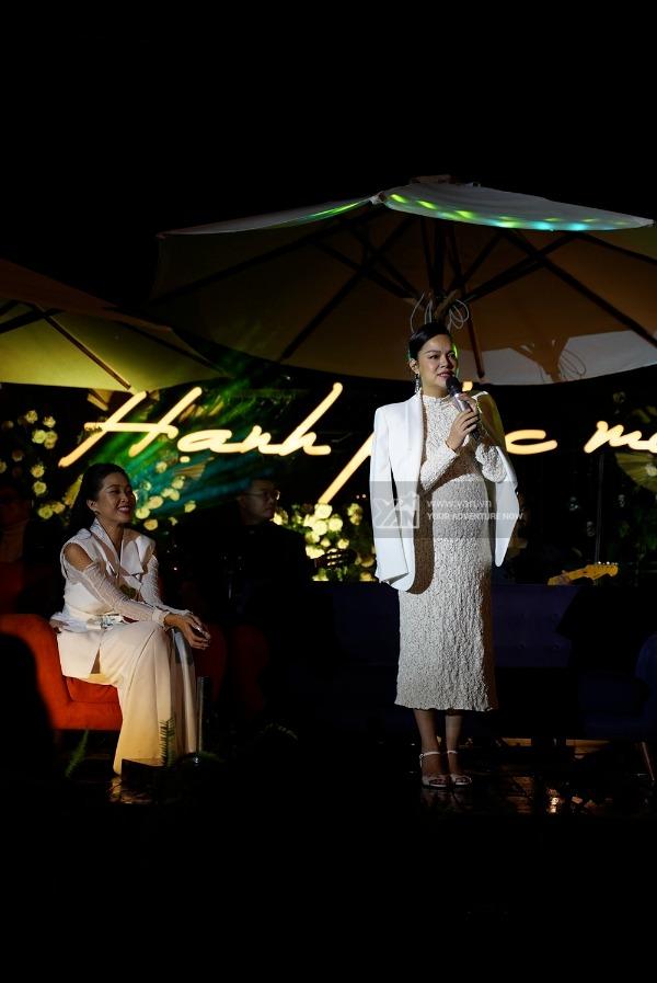 HOT: Phạm Quỳnh Anh công khai khoe bụng bầu to tướng-3