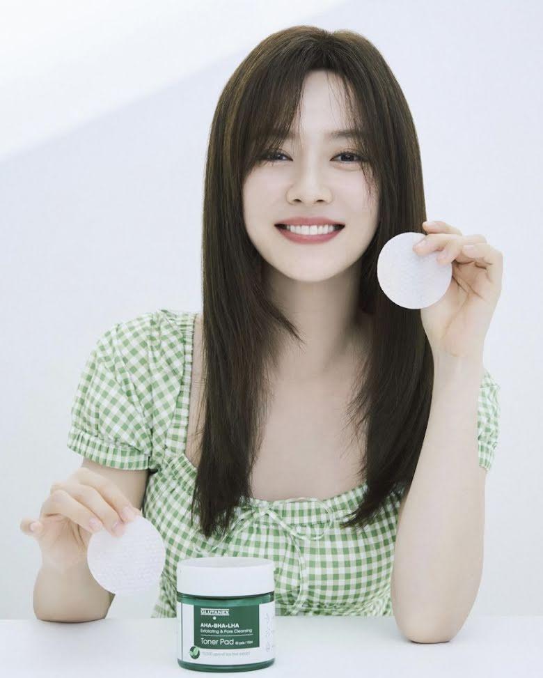 'Mợ ngố' Song Ji Hyo chứng minh 'nhan sắc trời cho' sau 20 năm