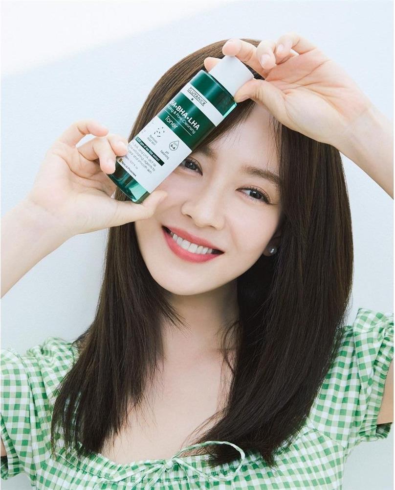 Mợ ngố Song Ji Hyo chứng minh nhan sắc trời cho sau 20 năm-4