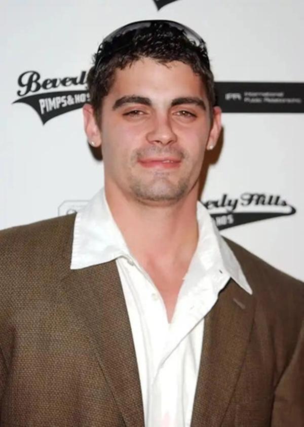 Người đàn ông ly hôn sau 55 tiếng cưới Britney Spears giờ ra sao?-2