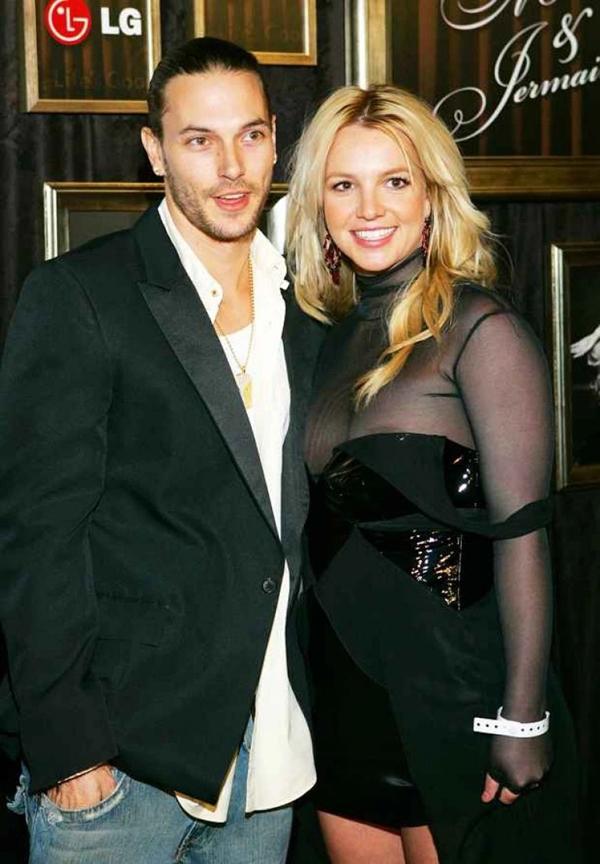 Người đàn ông ly hôn sau 55 tiếng cưới Britney Spears giờ ra sao?-3
