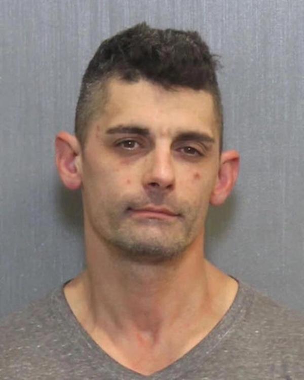 Người đàn ông ly hôn sau 55 tiếng cưới Britney Spears giờ ra sao?-5