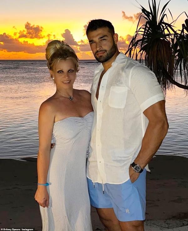 Britney Spears đãi khách thực đơn cưới sang trọng-1