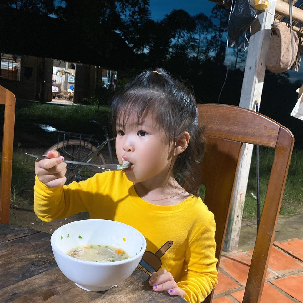 Sao Việt hôm nay 12/6: Phương Trinh Jolie - Lý Bình trốn con đi chơi-8