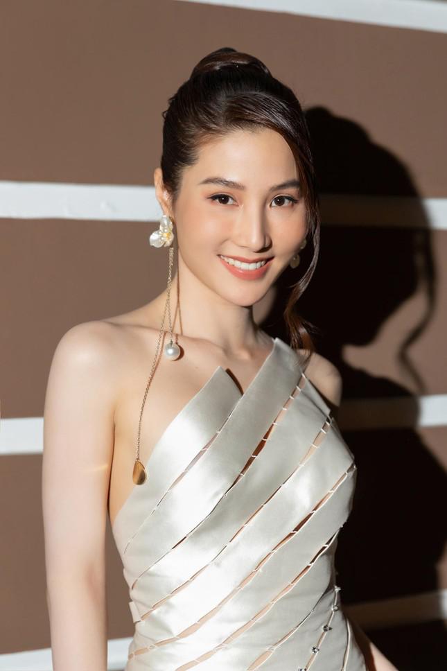 Lan Phương tốt nghiệp 2 trường, Huyền Lizzie giành luôn học bổng-6