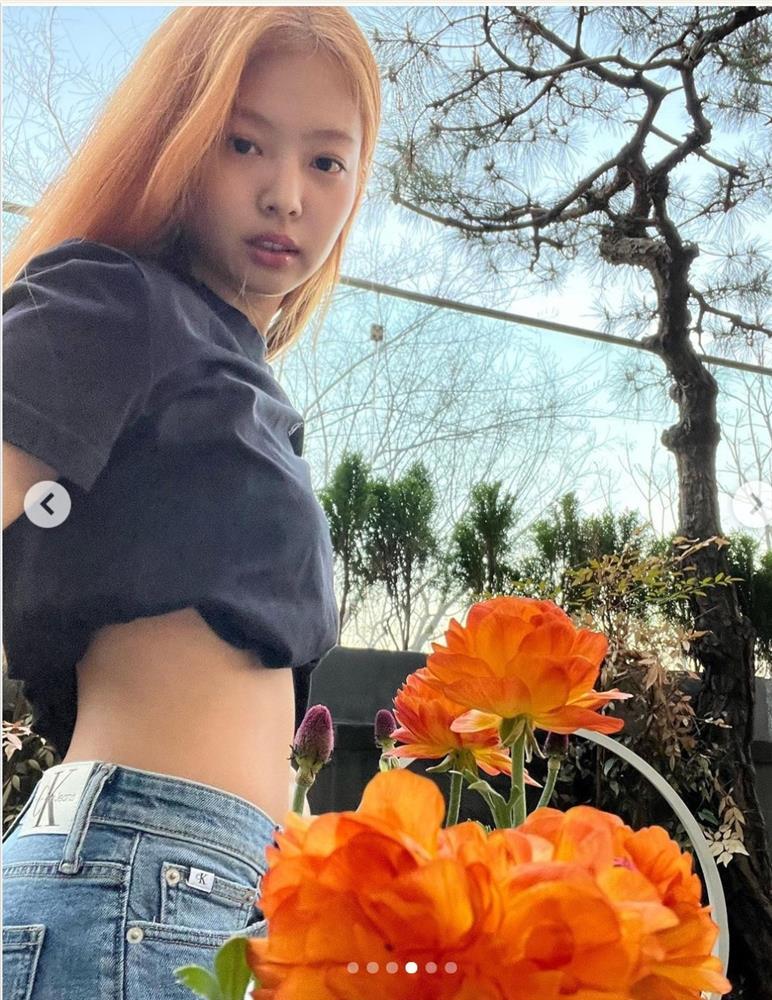 Bắt trend màu tóc rực rỡ mùa hè chất như Jennie, HyunA-1