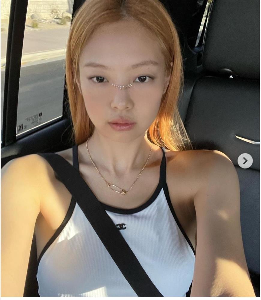 Bắt trend màu tóc rực rỡ mùa hè chất như Jennie, HyunA-2