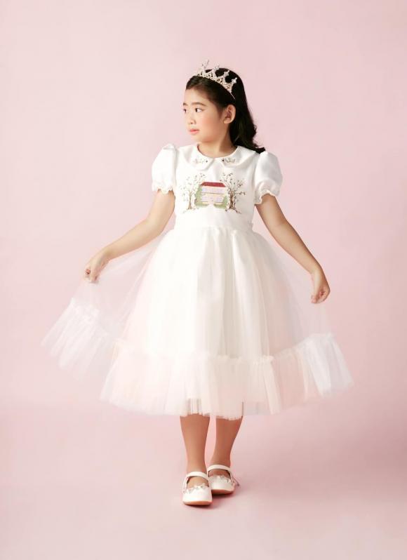 Con gái Mai Phương hiếm hoi đi làm mẫu nhí-6