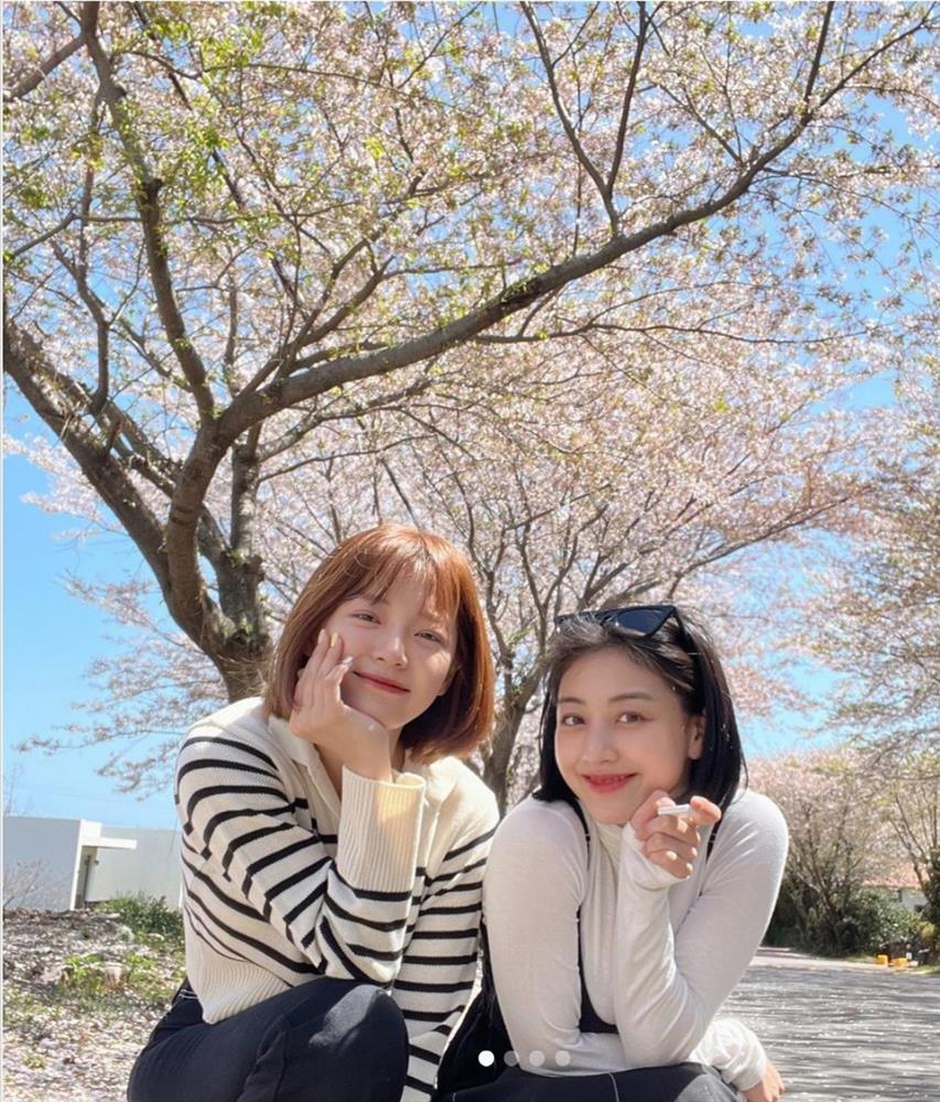 Bắt trend màu tóc rực rỡ mùa hè chất như Jennie, HyunA-7