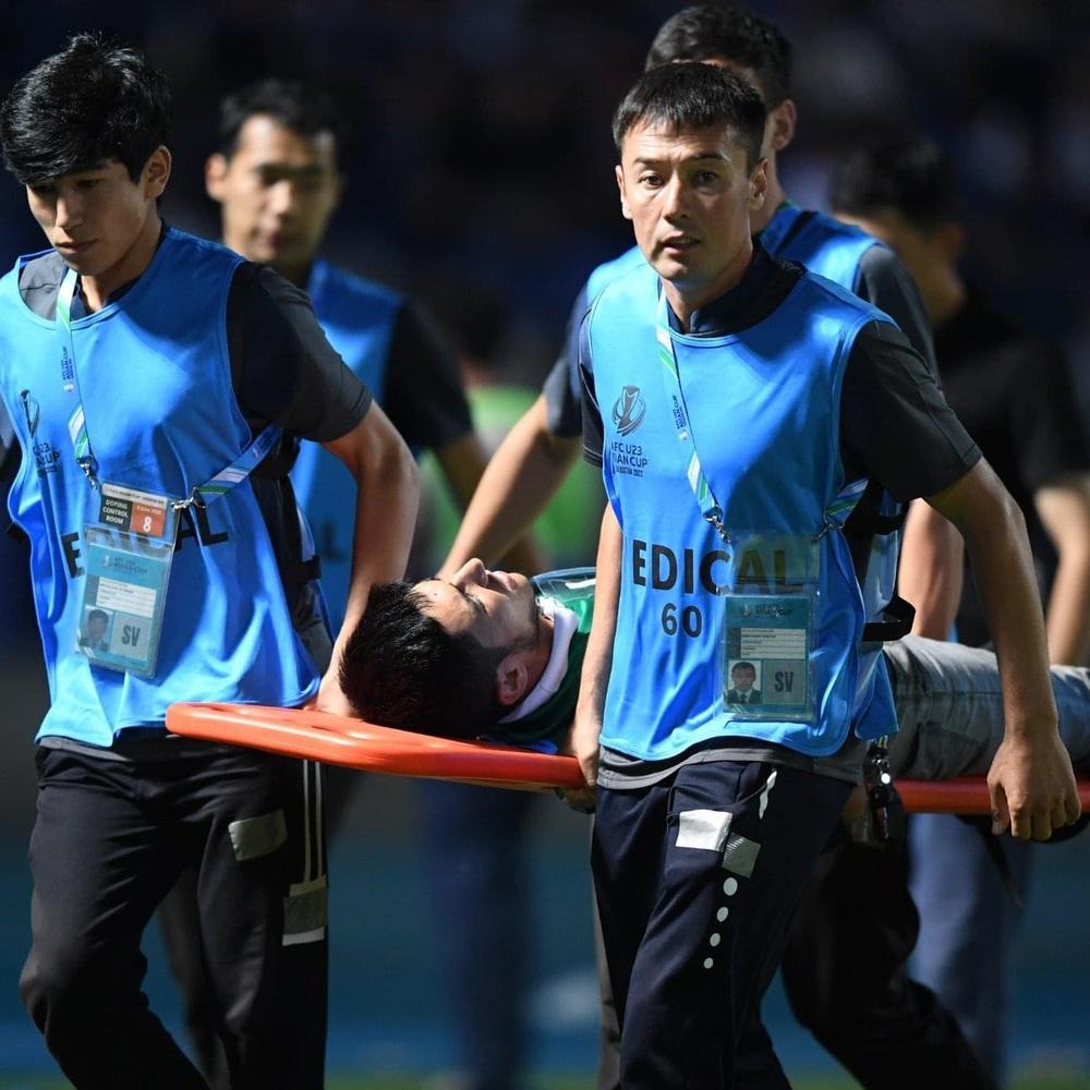 Tác nghiệp VCK U23 châu Á phải đội bảo hộ vì khán đài bạo lực-5