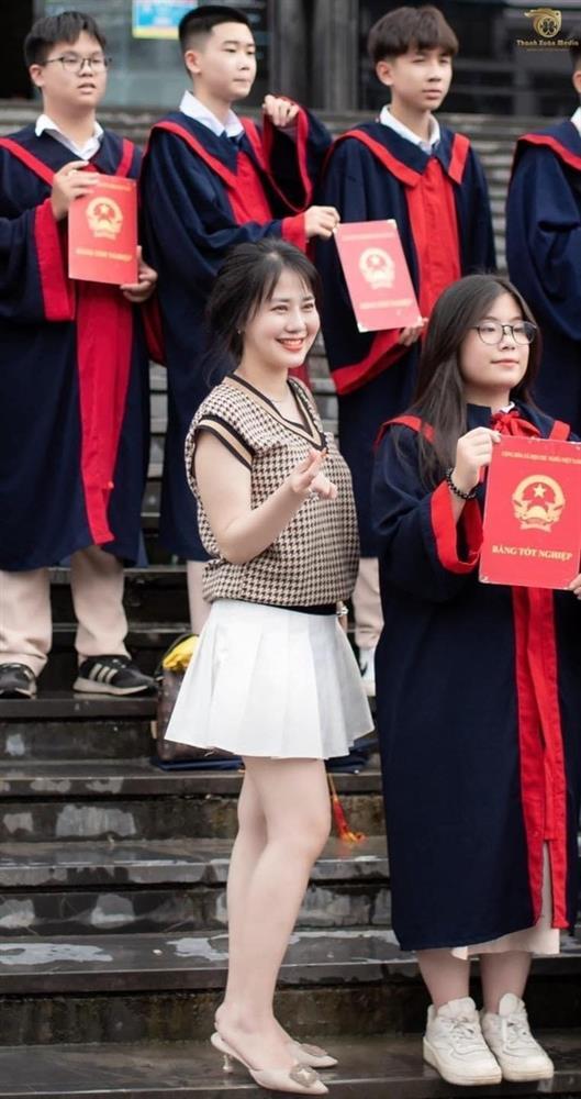 Cô gái gây sốt với bức ảnh 24 năm, nhan sắc chị mẹ cực đỉnh-7