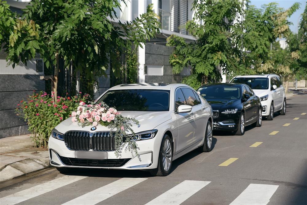 Đại gia ngành dệt mang dàn xế khủng đưa Minh Hằng về dinh-5