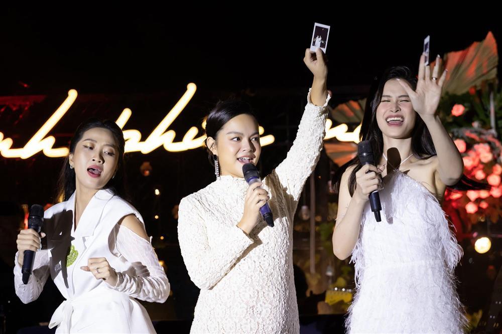 Loạt ảnh zoom cận bầu sắp đẻ của Phạm Quỳnh Anh-7