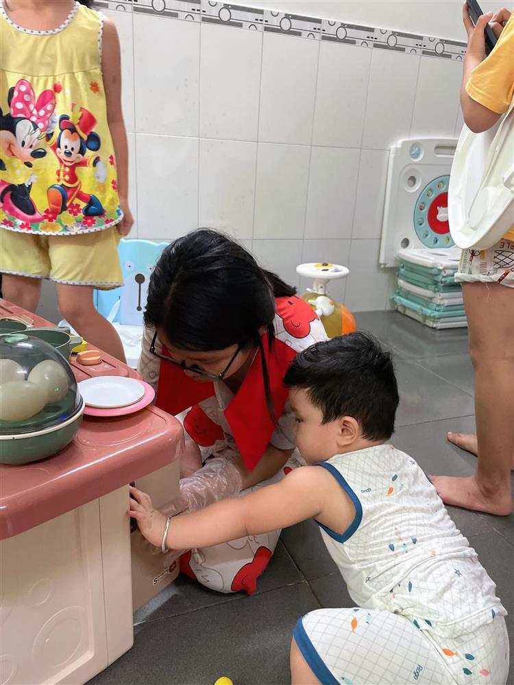 Con gái Thảo Trang - Phan Thanh Bình 12 tuổi trổ mã như thiếu nữ-2