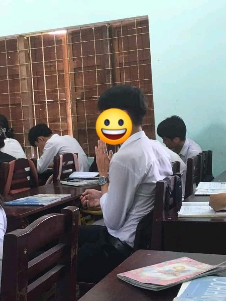 Cạn lời 1.001 chiêu trò bá đạo của học sinh vượt vũ môn mùa thi-5