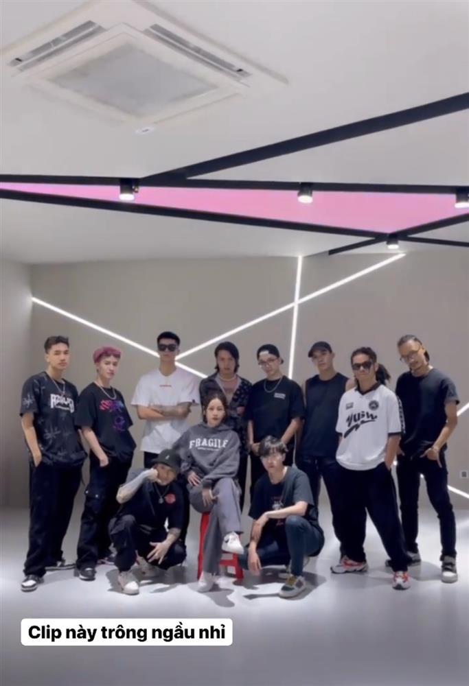 Chi Pu suýt dập vòng 3 vì làm dancer, nhan sắc đỉnh cứu vớt-2