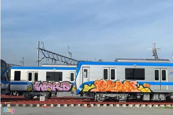 Truy xuất camera tìm đối tượng vẽ bậy lên tàu metro số 1 ở TP.HCM-3