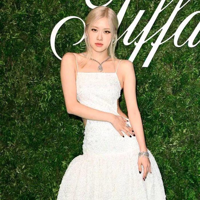 Mỹ nhân BLACKPINK qua cam thường: Làn da phát sáng, body siêu mẫu-1