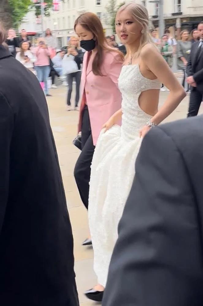 Mỹ nhân BLACKPINK qua cam thường: Làn da phát sáng, body siêu mẫu-6