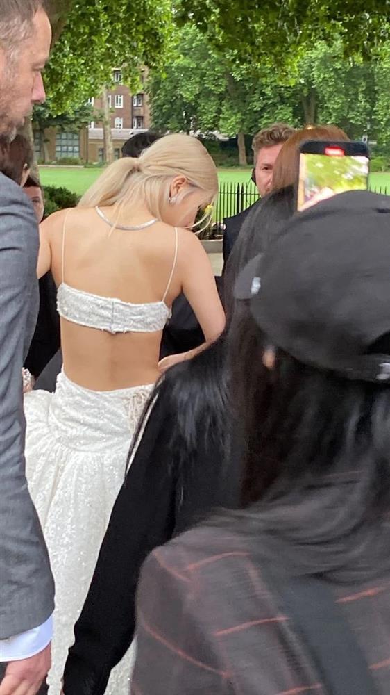 Mỹ nhân BLACKPINK qua cam thường: Làn da phát sáng, body siêu mẫu-7