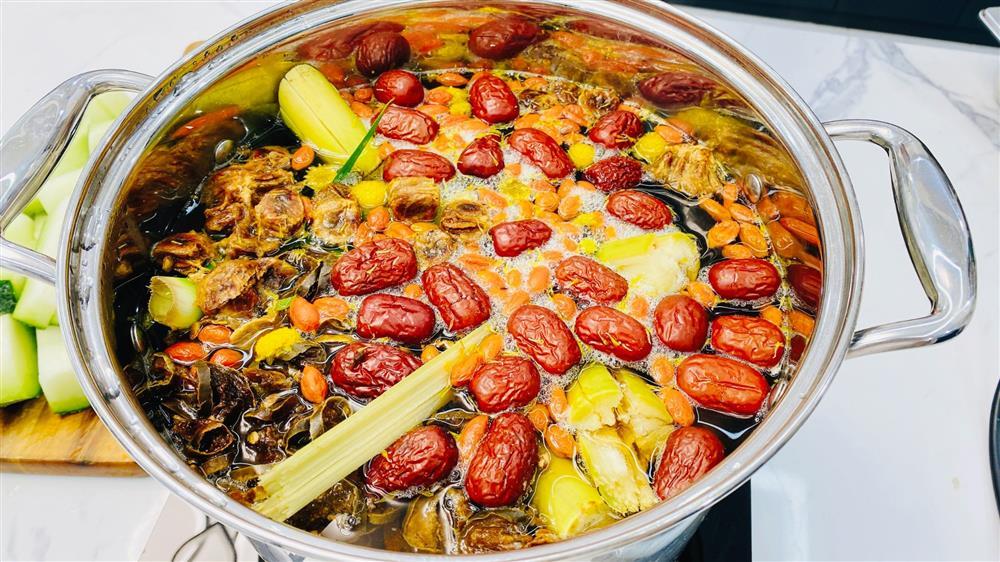 Công thức nấu trà bí đao cực dễ, vừa thơm vừa mát cho mùa hè-5