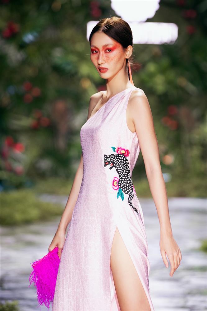 Bất ngờ những bước catwalk của Thanh Hằng qua CAM thường-7