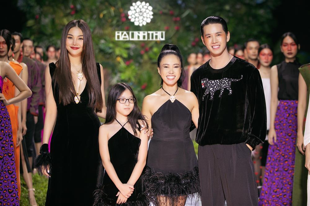 Bất ngờ những bước catwalk của Thanh Hằng qua CAM thường-18