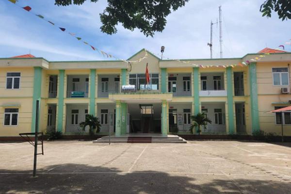 Chủ tịch xã bị đánh ghen từng dính kỷ luật vụ... 12 con dê đi lạc-3