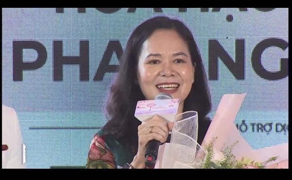 Phương Anh thi quốc tế, mẹ đẻ xuất hiện với nhan sắc bất ngờ-6