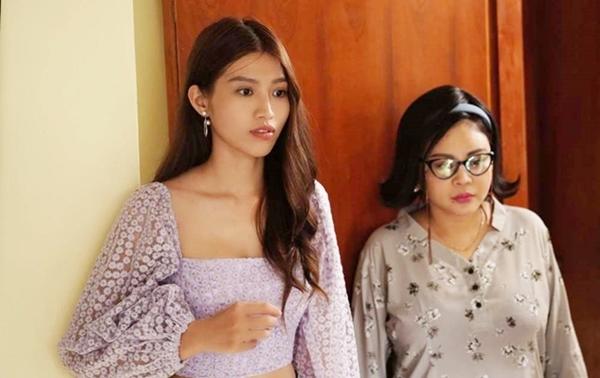 Dù chỉ đảm nhận vai phụ song Quỳnh Châu còn gây ấn tượng ở những phân cảnh đầu tiên khi trợ giúp crush của mình là anh chàng Quắn làm YouTuber. Ở video bơi lội, cô nàng khoe được vẻ đẹp hình thể khó có thể chê.