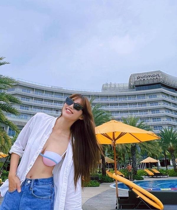 Chế Nguyễn Quỳnh Châu là người mẫu nổi tiếng. Chân dài quê gốc Đà Lạt từng tham gia nhiều chương trình như: Vietnam’s Next Top Model 2014 đạt Top 9, Project Runway Việt Nam 2014, Vietnam Fashion Icon 2014 đạt quán quân, F-Idol 2013 đạt giải ấn tượng...